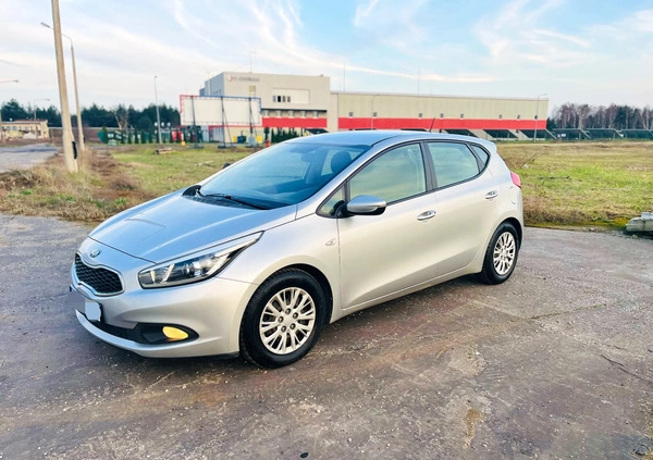 Kia Ceed cena 23900 przebieg: 193000, rok produkcji 2012 z Bydgoszcz małe 121